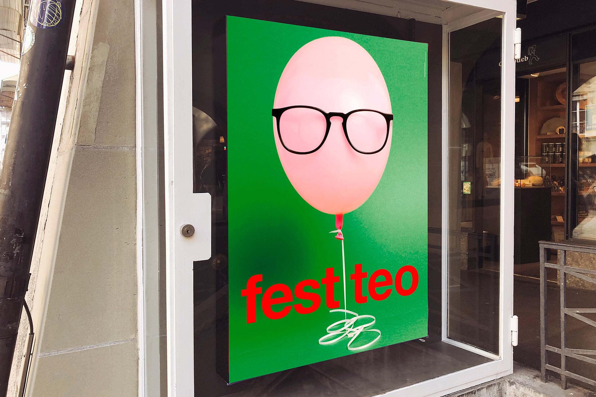 poster tj Green ballon with glasses advertising bern